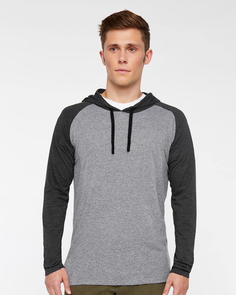 LAT 6917-US LAT 6917 - Men's Fine Jersey Hooded Long Sleeve Raglan T-Shirt pour impression personnalisée à Montréal